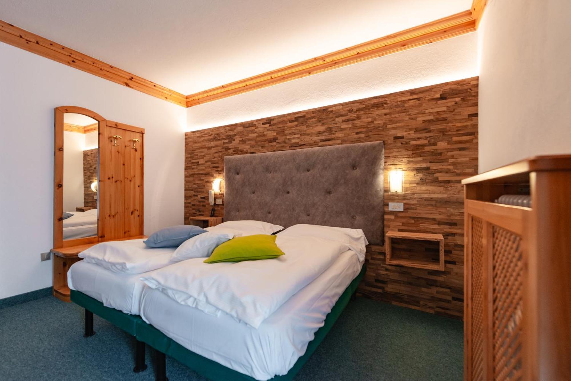 Hotel Ciamol Campitello di Fassa Exterior photo