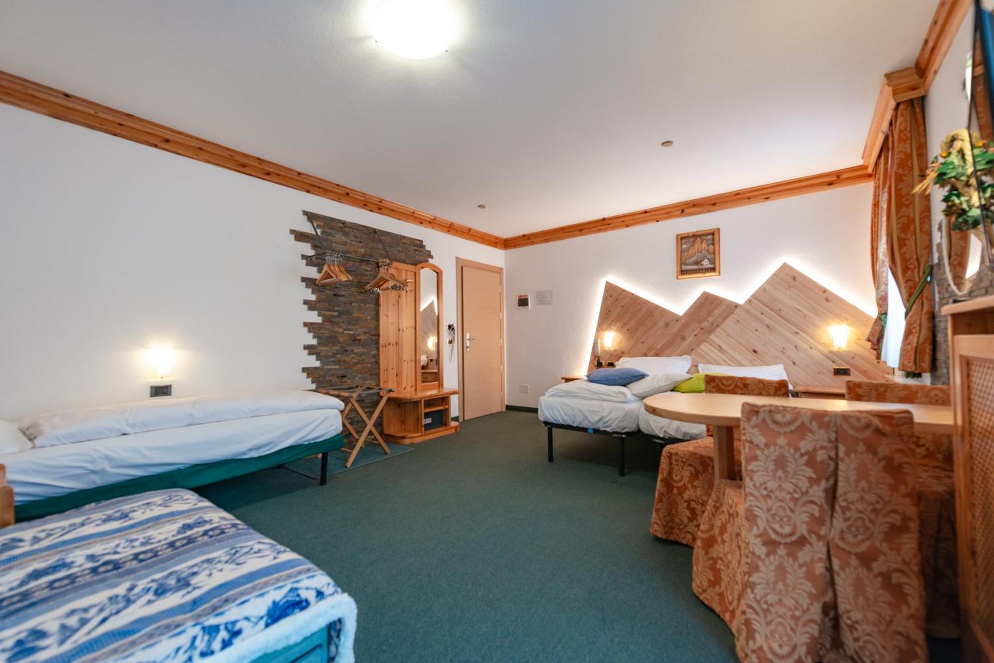 Hotel Ciamol Campitello di Fassa Exterior photo